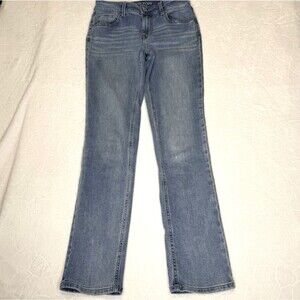Maurices Mid Rise Slim Straight Leg Jeans Women's size 2  Stretch Denim